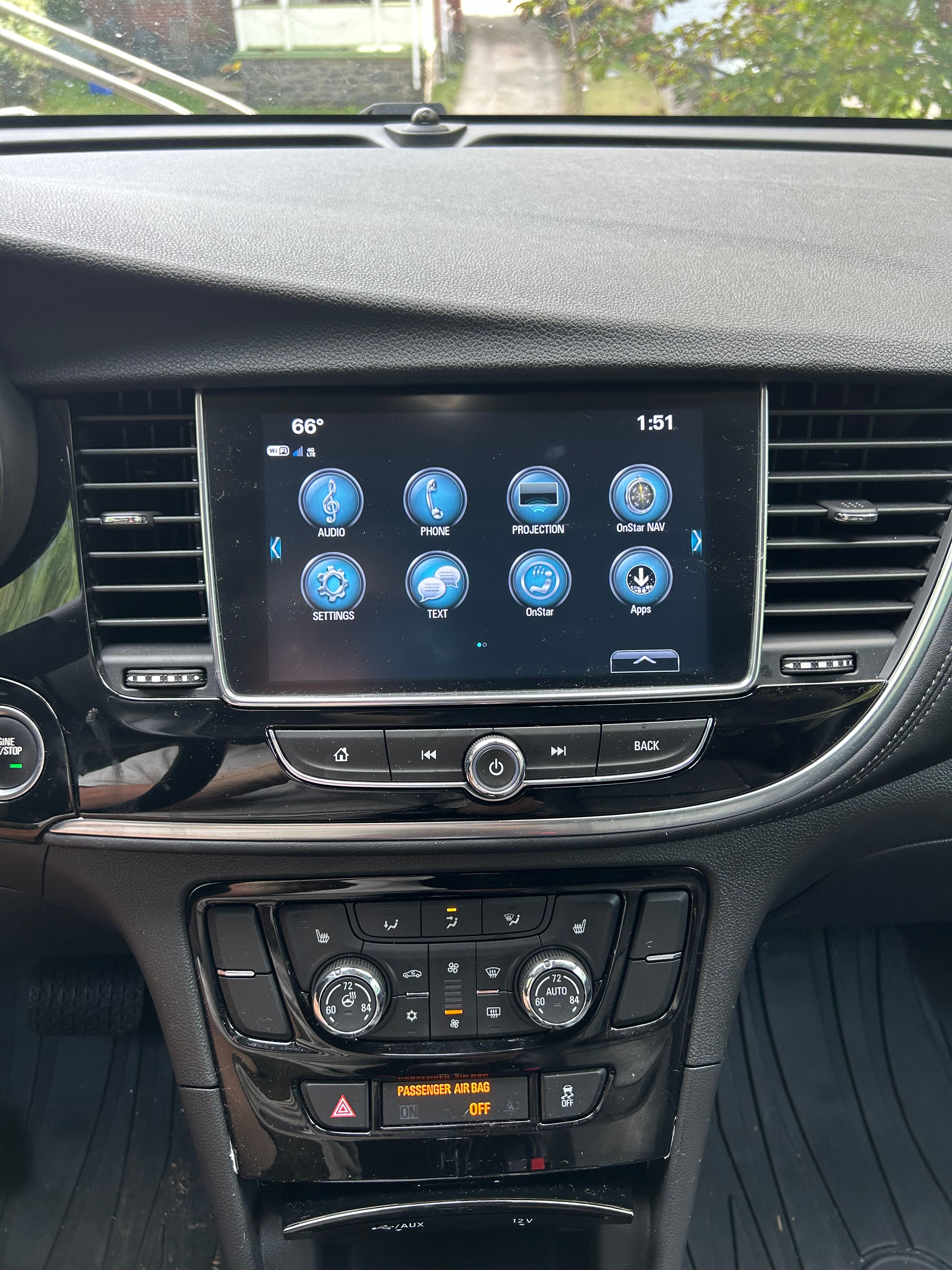 Used 2019 Buick Encore Essence AWD/4WD image 12