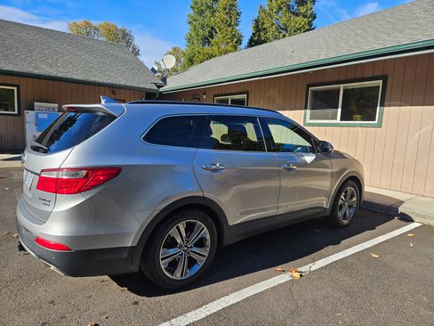 Used 2015 Hyundai Santa Fe Limited w/ Option Group 04 image 2