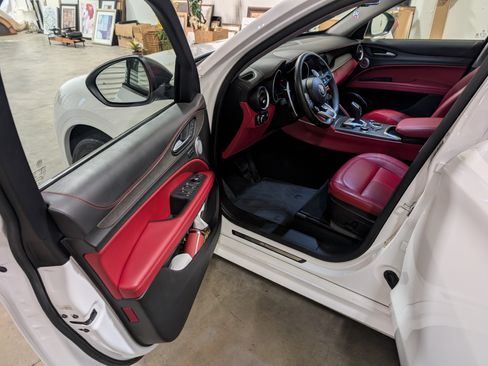 Used 2021 Alfa Romeo Stelvio Ti w/ Premium Package image 14