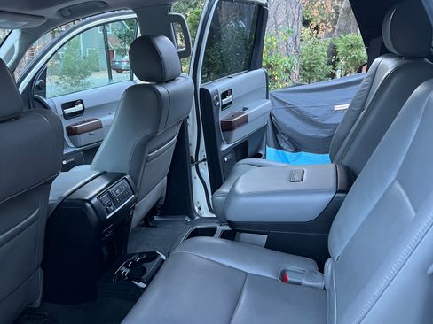 Used 2013 Toyota Sequoia Platinum image 20