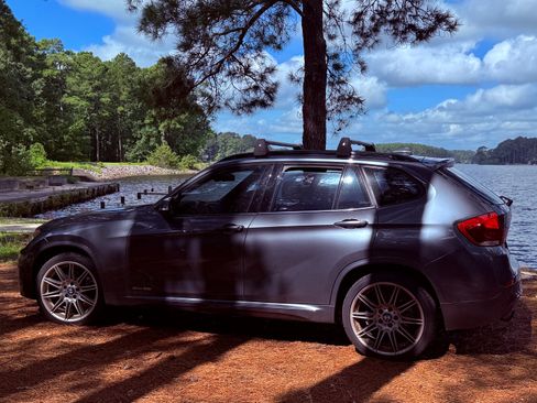 Used 2015 BMW X1 sDrive28i RWD image 17