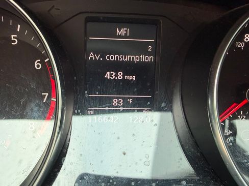 Used 2016 Volkswagen Passat 1.8T SE FWD image 27