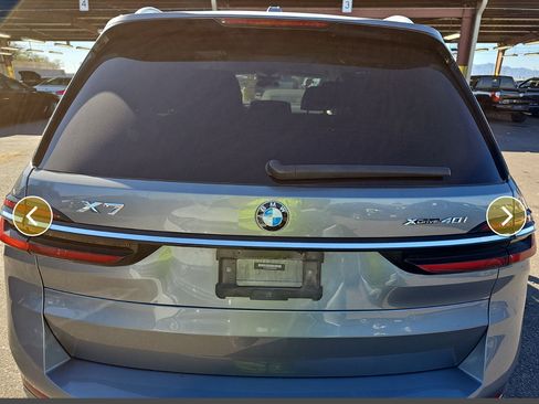 Used 2023 BMW X7 xDrive40i w/ Premium Package AWD/4WD image 5