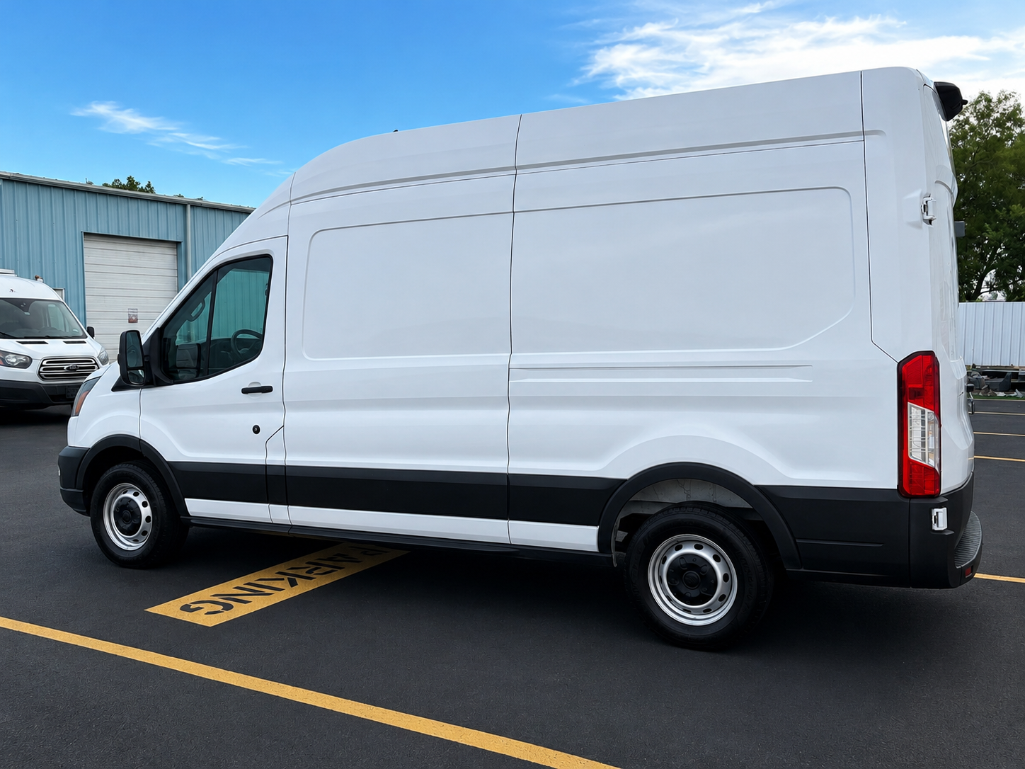 Used 2023 Ford Transit 250 148 High Roof RWD image 5