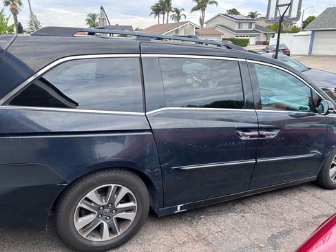 Used 2015 Honda Odyssey Touring Elite image 11