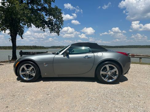 Used 2007 Pontiac Solstice GXP w/ Premium Package image 1