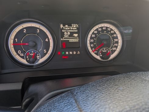 Used 2016 RAM 3500 Tradesman w/ Chrome Appearance Group image 6