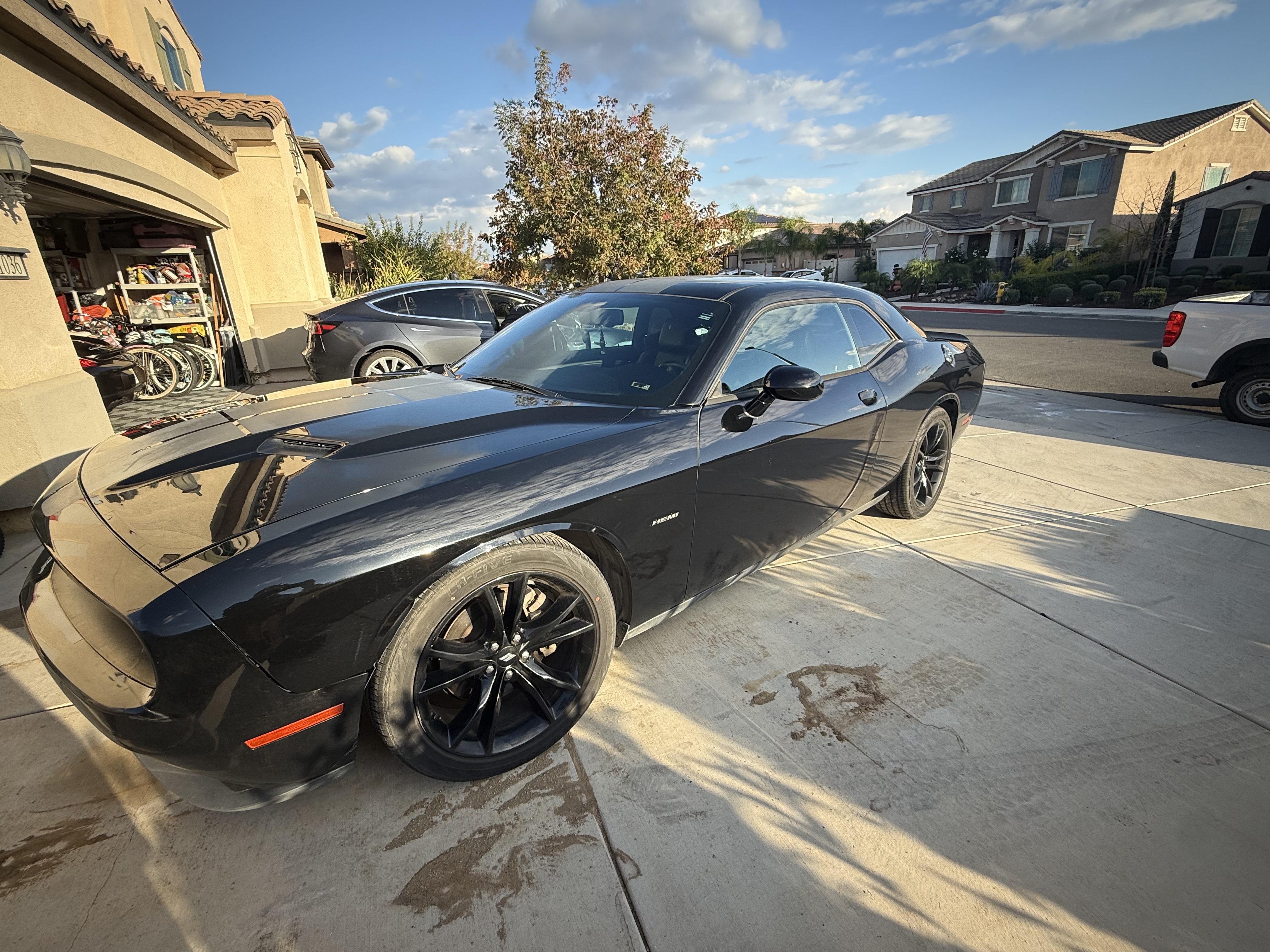 Used 2017 Dodge Challenger R/T Plus RWD image 2