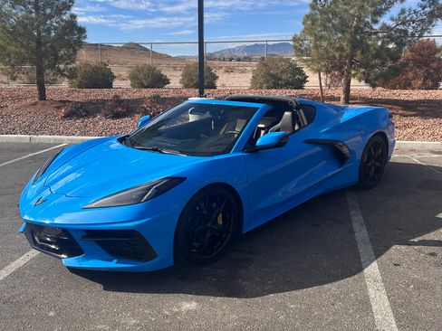Used 2022 Chevrolet Corvette Stingray Coupe w/ 1LT image 5