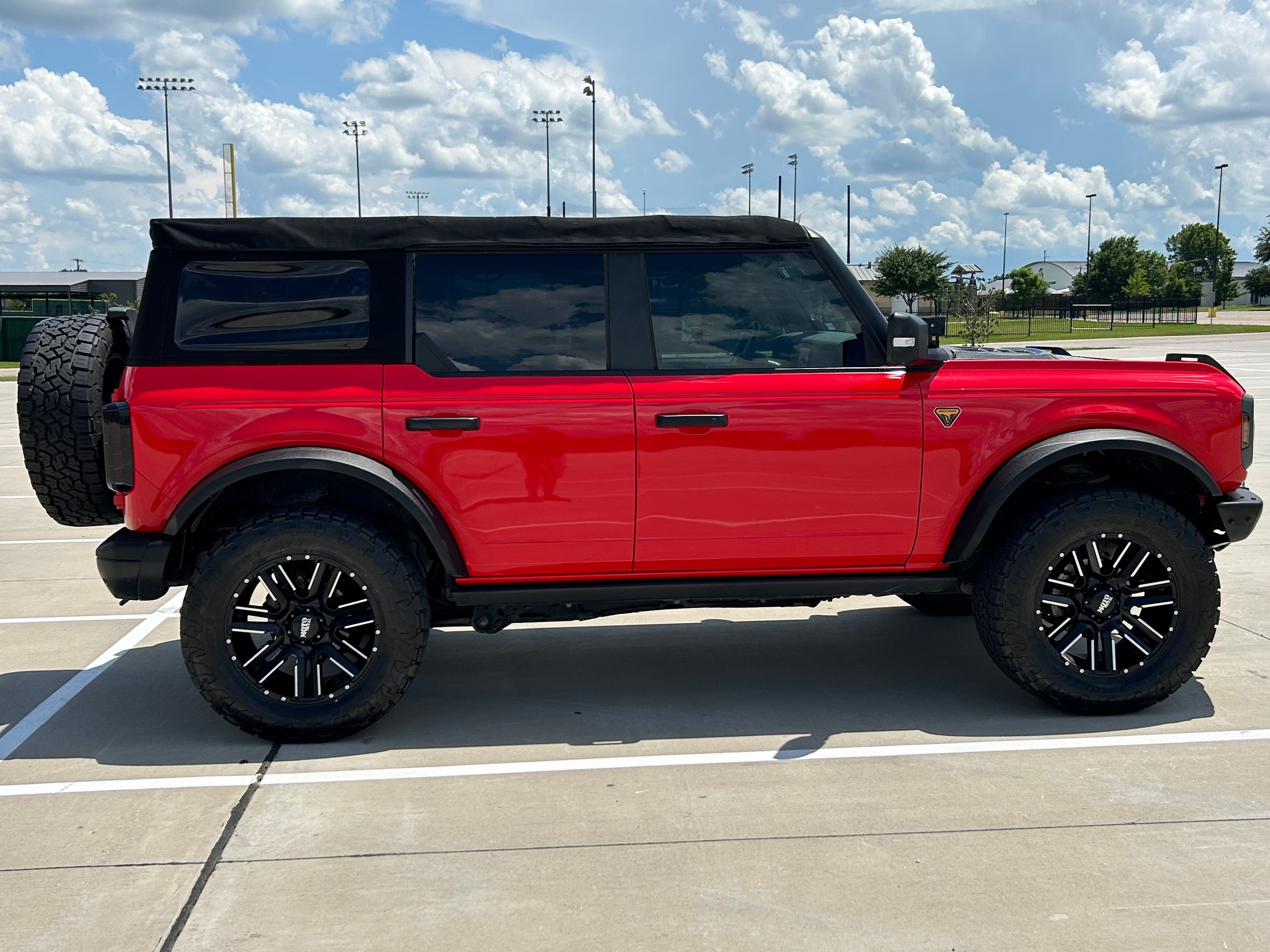 Used 2021 Ford Bronco Badlands AWD/4WD image 8