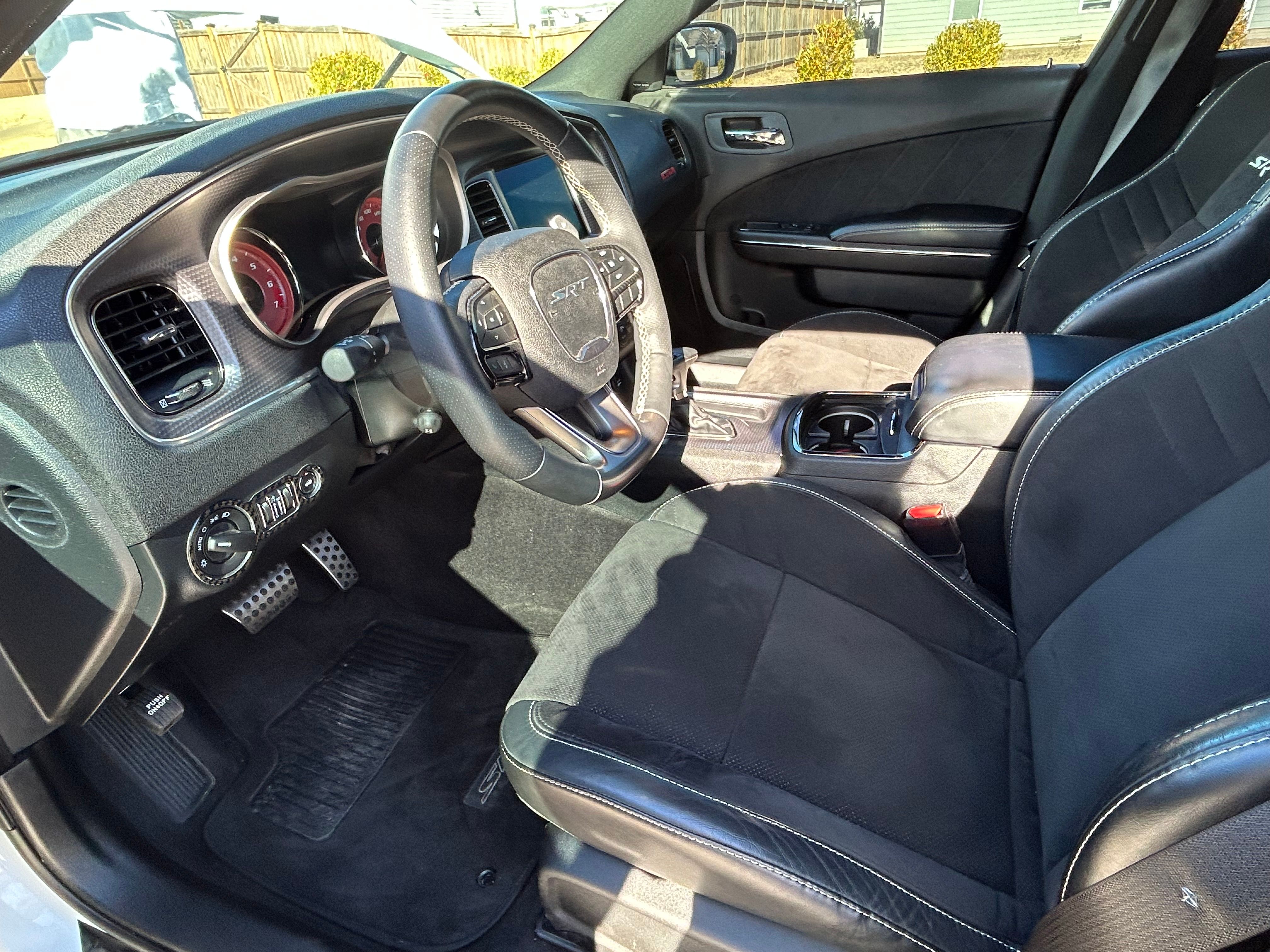 Used 2018 Dodge Charger SRT Hellcat w/ Harman/Kardon Audio Group RWD image 13