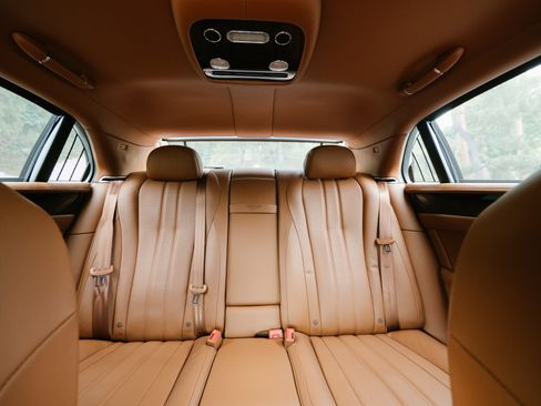 Used 2014 Bentley Flying Spur W12 image 16