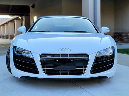 Used 2011 Audi R8 V10 image 22