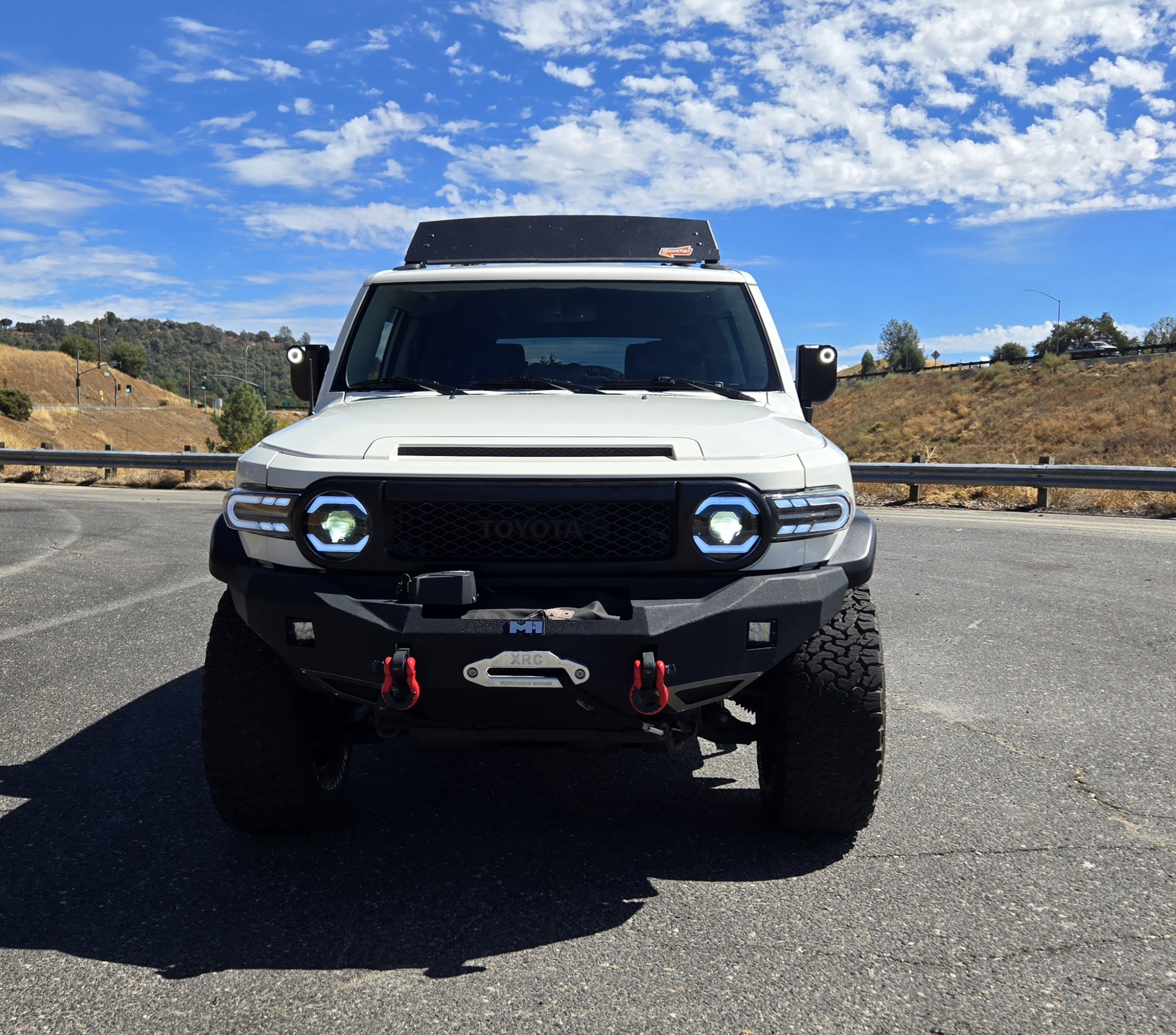 Used 2014 Toyota FJ Cruiser 4WD w/ Upgrade Package image 2
