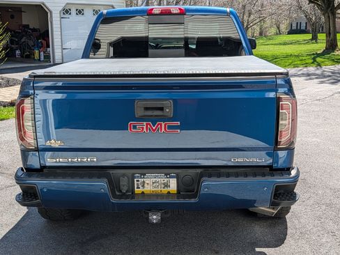 Used 2017 GMC Sierra 1500 Denali w/ Denali Ultimate Package AWD/4WD image 5