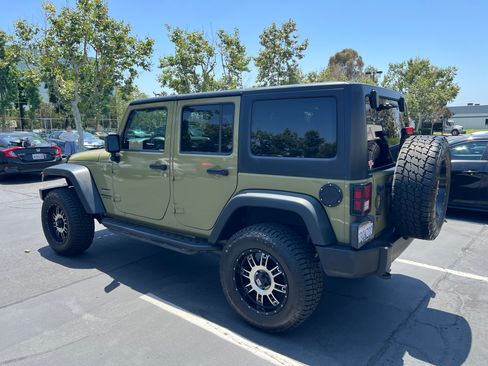 Used 2013 Jeep Wrangler Unlimited Sport AWD/4WD image 5