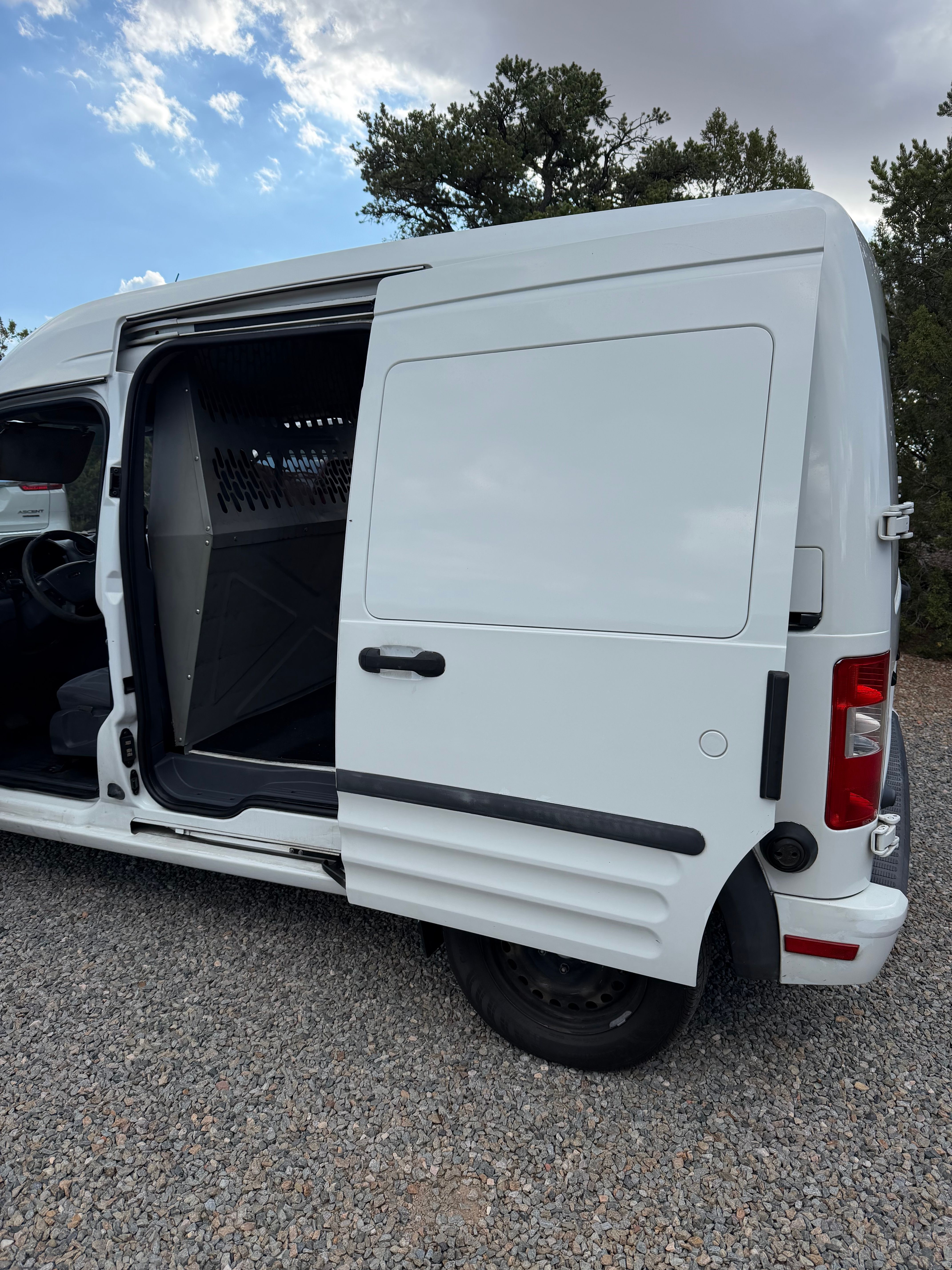 Used 2012 Ford Transit Connect XLT FWD image 4