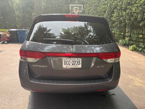 Used 2015 Honda Odyssey Touring Elite image 5