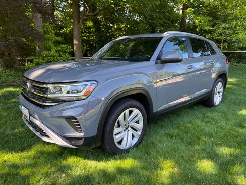 Used 2020 Volkswagen Atlas Cross Sport SE w/ Panoramic Sunroof Package AWD/4WD image 1