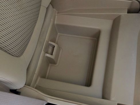 Used 2011 Dodge Journey Mainstreet w/ Safe & Sound Group image 16