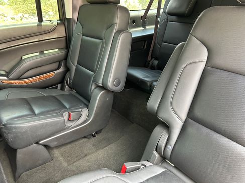 Used 2017 Chevrolet Suburban Premier AWD/4WD image 17