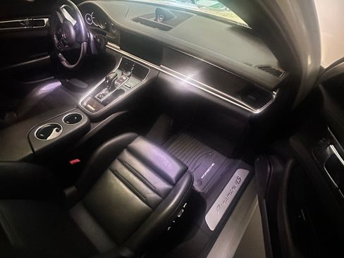 Used 2017 Porsche Panamera 4S AWD/4WD image 11