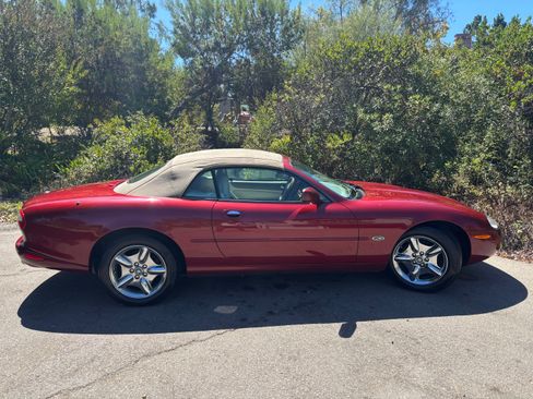 Used 1998 Jaguar XK8 Convertible RWD image 17
