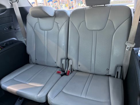 Used 2023 Kia Sorento EX image 26