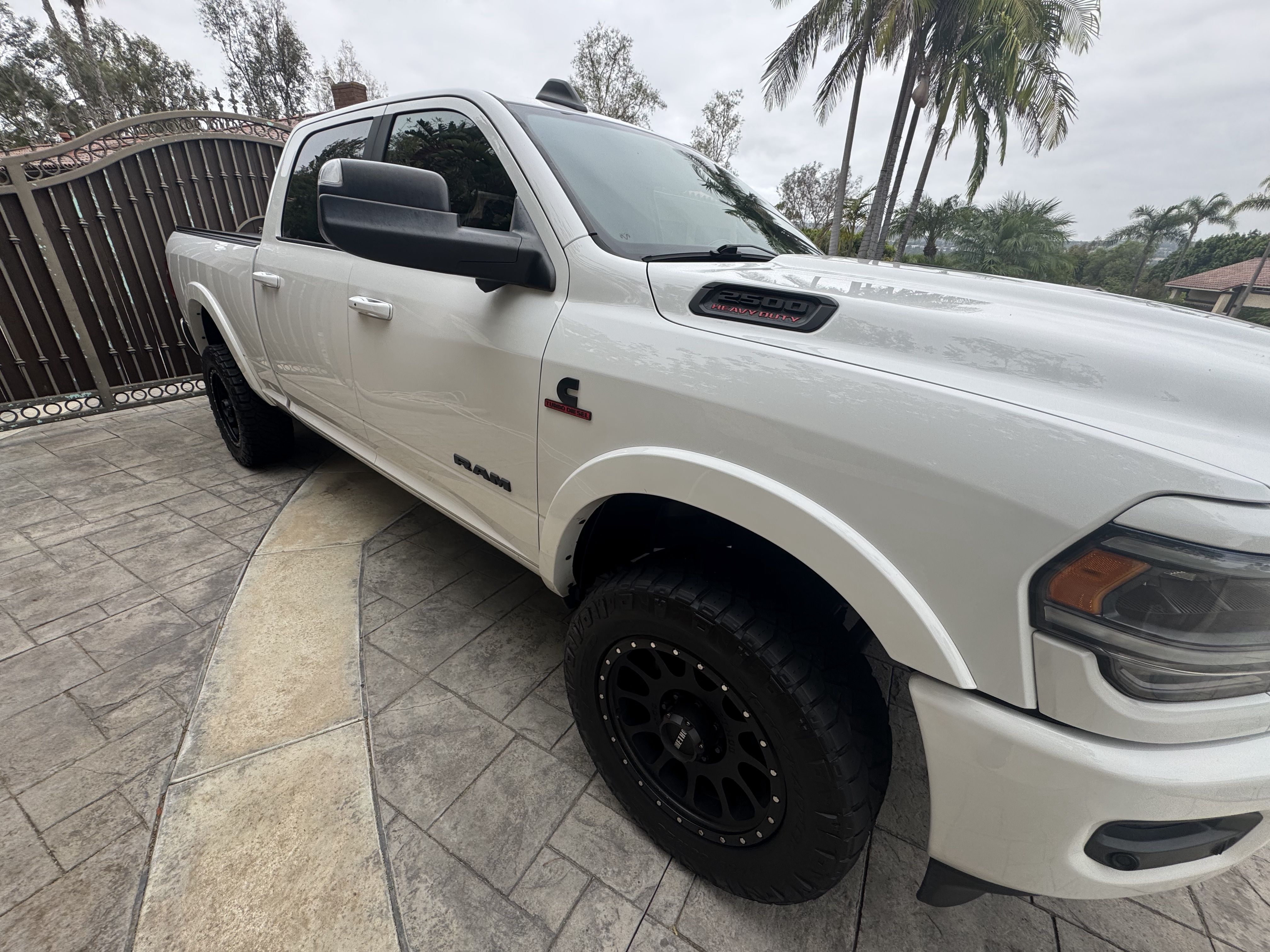 Used 2022 RAM 2500 Laramie AWD/4WD image 4