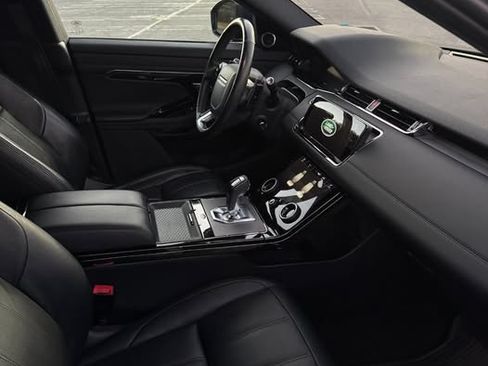 Used 2020 Land Rover Range Rover Evoque R-Dynamic SE image 12