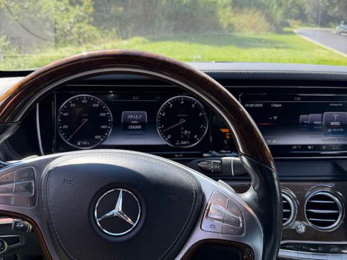 Used 2015 Mercedes-Benz S 550 S 550 4MATIC Sedan 4D image 16