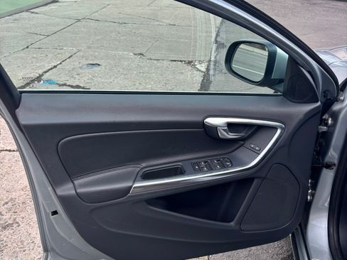 Used 2013 Volvo S60 T5 image 14