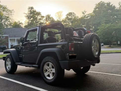 Used 2017 Jeep Wrangler Sport w/ Quick Order Package 24S AWD/4WD image 6