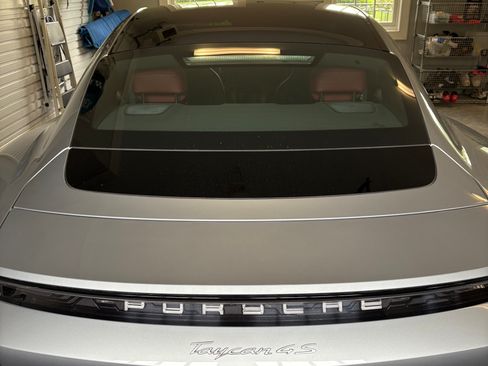 Used 2021 Porsche Taycan 4S image 4