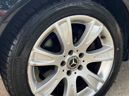Used 2009 Mercedes-Benz E 350 4MATIC Sedan image 9