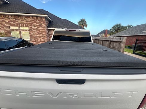 Used 2023 Chevrolet Silverado 2500 Custom w/ Custom Convenience Package AWD/4WD image 15