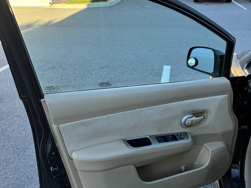 Used 2008 Nissan Versa 1.8 S w/ PWR Pkg image 2