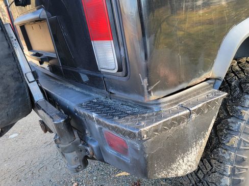 Used 2005 HUMMER H2 w/ Preferred Equipment Group image 12