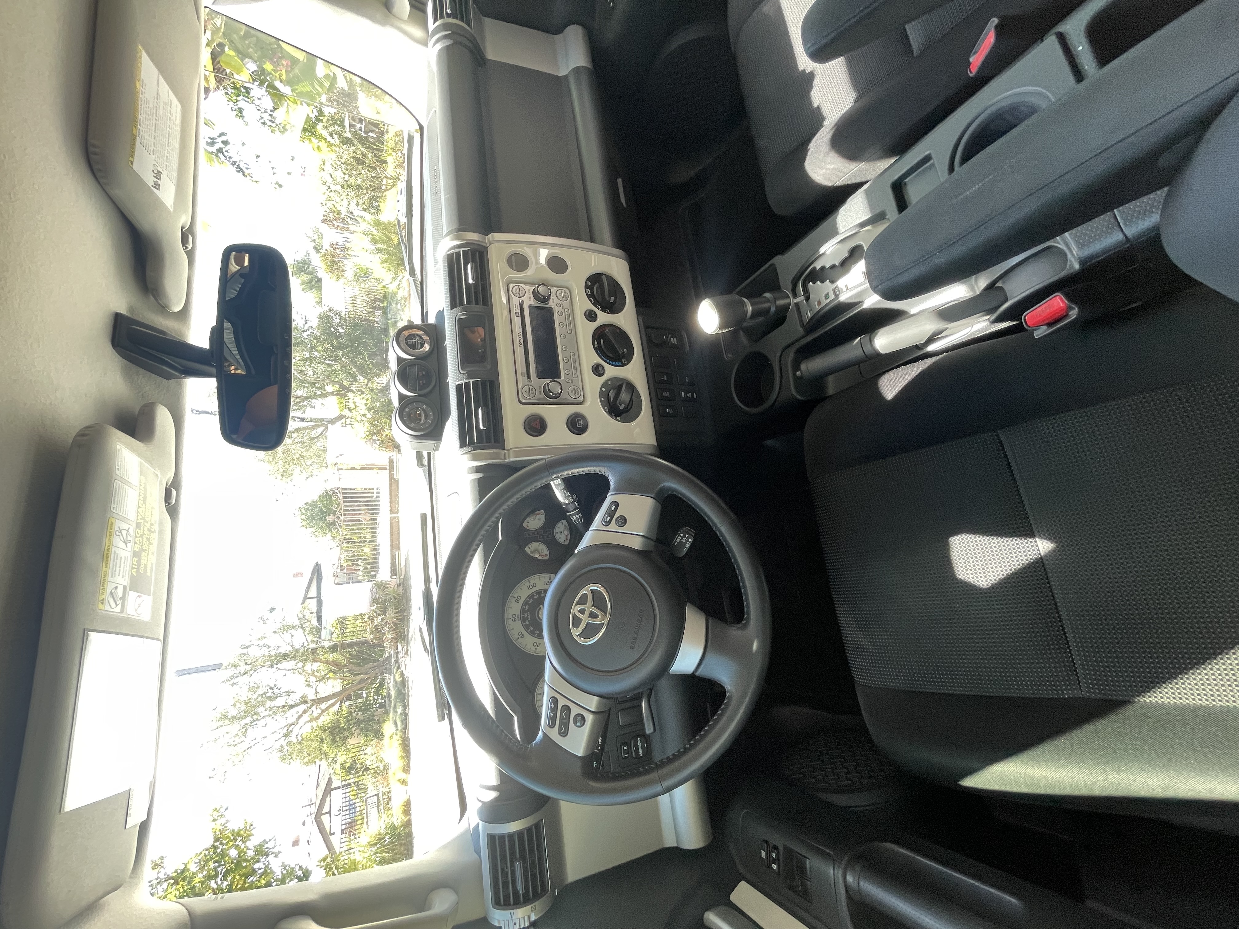 Used 2013 Toyota FJ Cruiser 4WD w/ Upgrade Pkg image 21