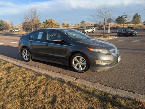 Used 2011 Chevrolet Volt image 2