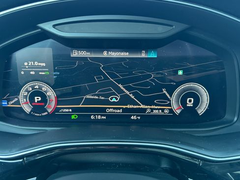 Used 2019 Audi Q8 Premium Plus w/ Premium Plus image 18