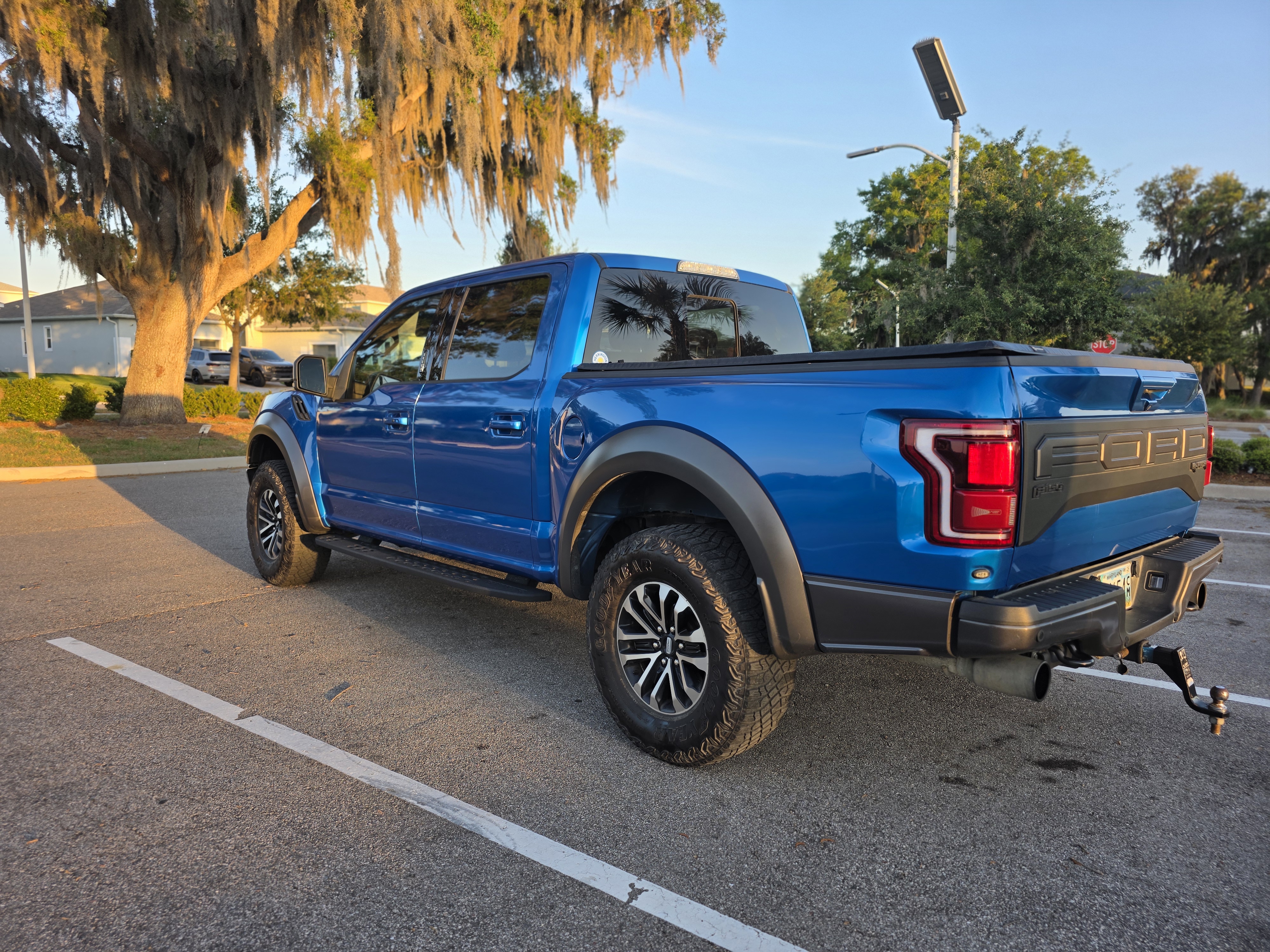 Used 2020 Ford F150 Raptor w/ Equipment Group 802A Luxury AWD/4WD image 9