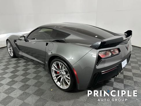 Used 2015 Chevrolet Corvette Z06 w/ 2LZ Preferred Equipment Group image 8