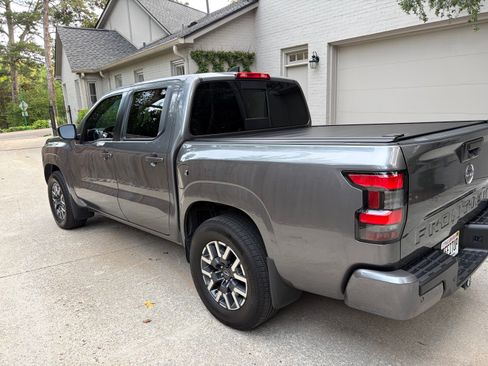Used 2024 Nissan Frontier SL w/ Technology Package RWD image 4