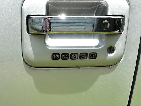 Used 2007 Lincoln Mark LT 2WD image 13