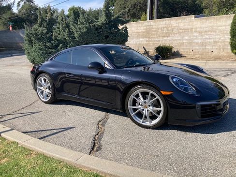 Used 2017 Porsche 911 Carrera image 1