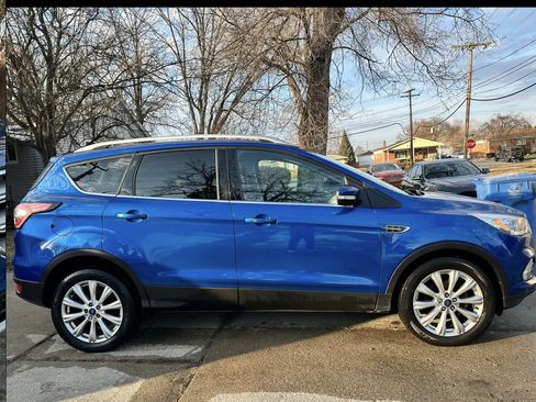 Used 2017 Ford Escape Titanium image 10
