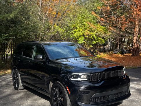 Used 2023 Dodge Durango SXT w/ SXT Blacktop Group image 1