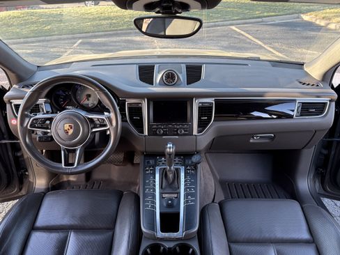 Used 2016 Porsche Macan S image 1