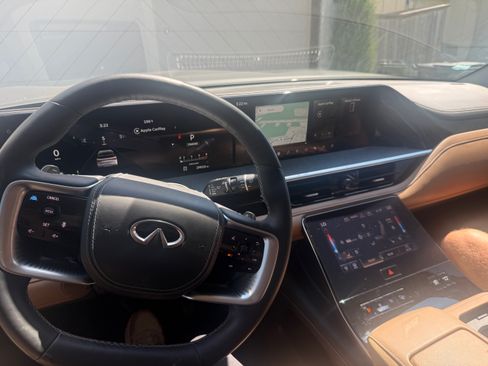 Used 2025 INFINITI QX80 Sensory AWD/4WD image 17